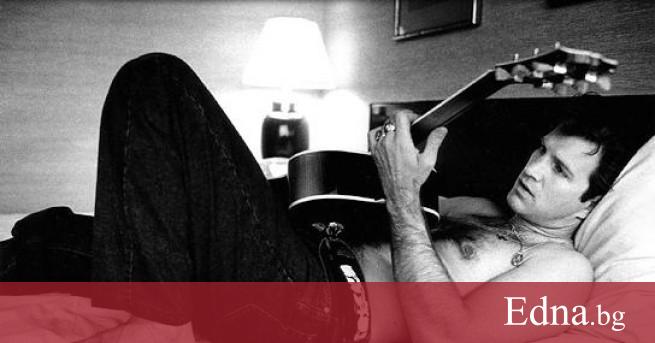 Той е автор и изпълнител на една от най незабравимите романтични