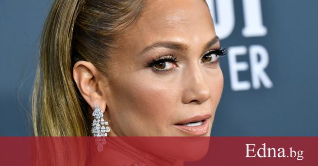 Както повечето хора по света Дженифър Лопес също си е