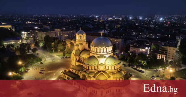 Новият пътеводител от бестселъровата поредица 101 отбивки на пътешественика Иван Михалев