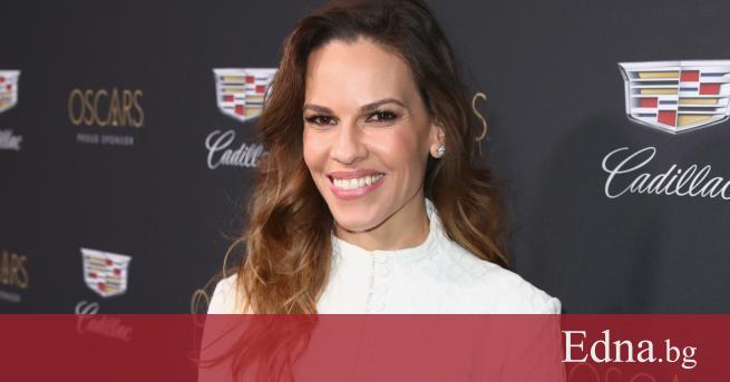 Хилари Суонк се ражда в градчето Линкълн Небраска в семейството