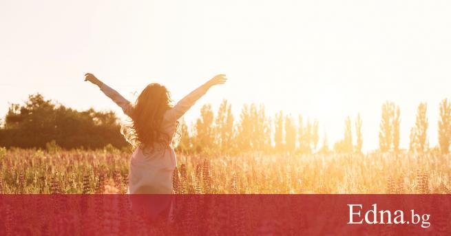 Поет художник мистик и автор на Пророкът една от най четените книги през