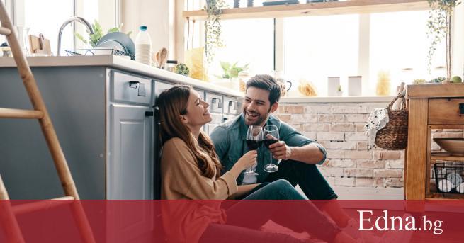 Колкото и да обичате партньора си времето прекарано сами със