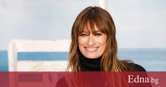 Тя е класическа съвременна французойка Висока леко небрежна и много