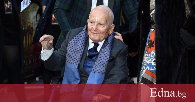 Сър Иън Холм който изпълни образа на Билбо Бегинс във