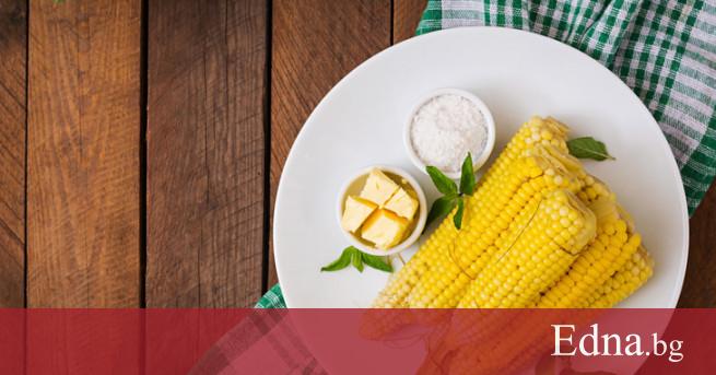 Ах как обичаме лятно време вкусна варена царевичка Класика за