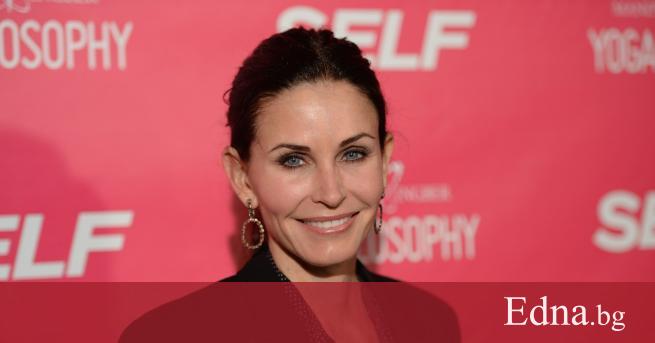 Кортни Бас Кокс е американска актриса известна с ролята си на Моника