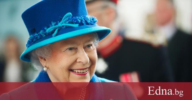 В ролята си на монарх кралица Елизабет Втора демонстрира безупречно