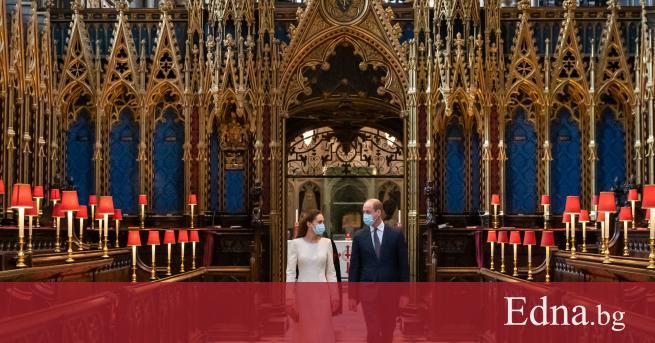 Херцогът и херцогинята на Кеймбридж посетиха църквата където се състоя