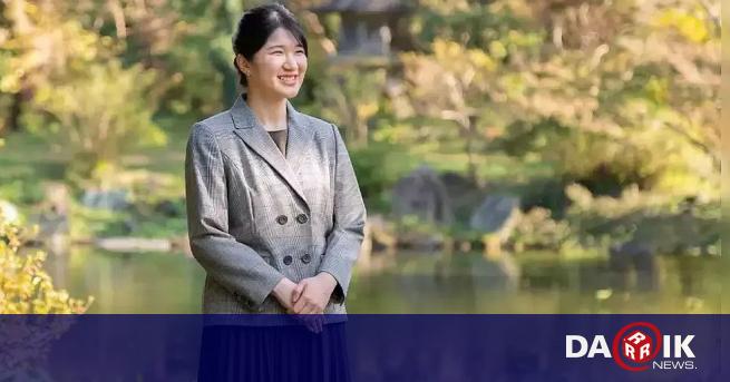 Японската принцеса Аико, дъщеря на император Нарухито, навърши 20 години
