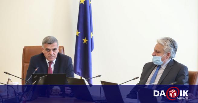 Министър-председателят Стефан Янев призова българите да бъдат активни и да