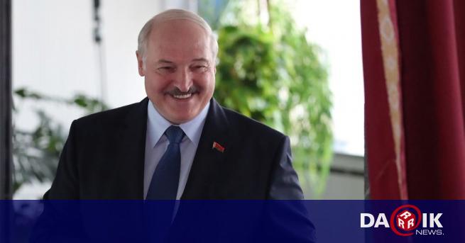 Беларуският президент Александър Лукашенко призова за конституционни промени, които ще