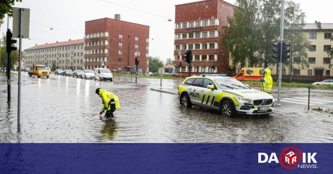 En kraftig storm har rammet Sverige og Norge, og oversvømmet boliger og veier – Verden