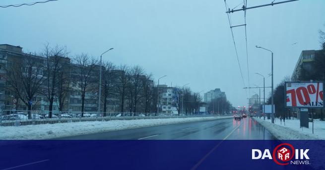 Поддържането на улиците и пътищата във Варна през зимния сезон