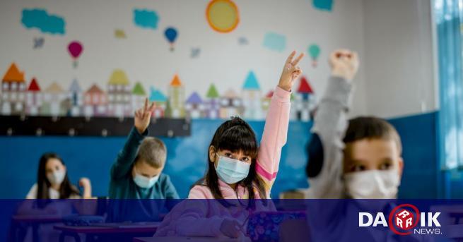 В Хърватия 3820 ученици и 554 учители са заразени с