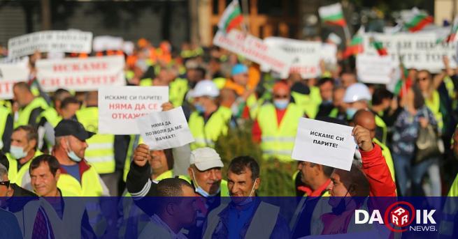 Национален протест на пътно-строителните фирми в цялата страна започна точно
