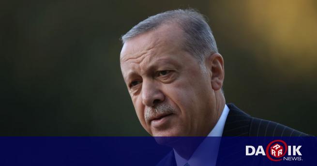 Турският президент Реджеп Тайип Ердоган днес внесе в парламента за