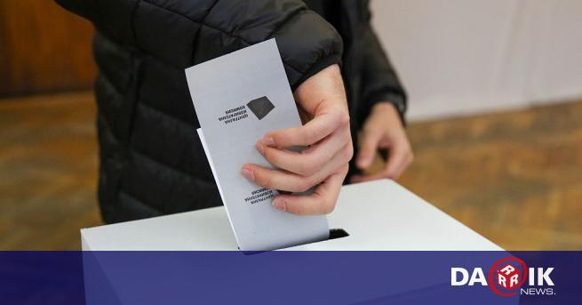 В Пернишка област до 11 00 ч са гласували 10 558
