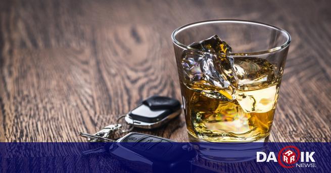 Хванаха пиян шофьор с над 3 промила алкохол във Великотърновско,