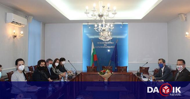 Министърът на здравеопазването проф Асена Сербезова проведе среща с представителите