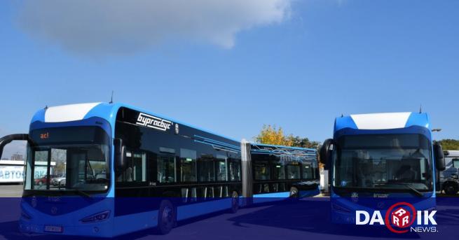 В Бургас представиха два от общо 56 те нови електрически автобуси