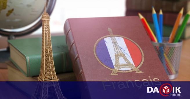 Френският речник Робер добави в онлайн изданието местоимението iel отнасящо