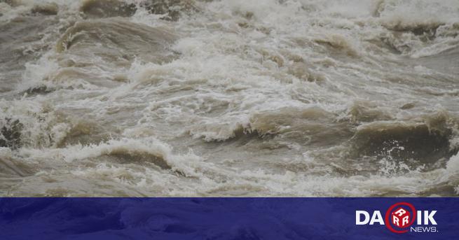 Повече от година: 6 села в Благоевградско са труднодостъпни заради паднал мост (ВИДЕО)