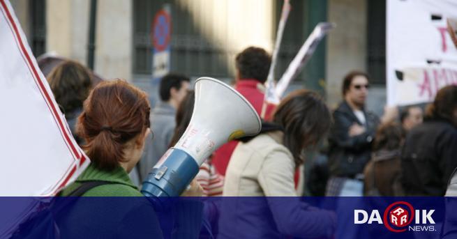 Гръцките учители ще стачкуват в понеделник срещу задължителните атестации Федерацията