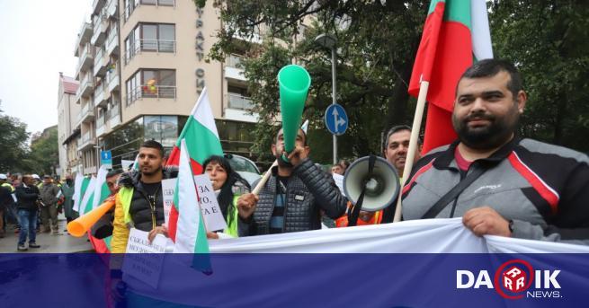 Пътните строители организират трети национален протест в София пред Министерство на