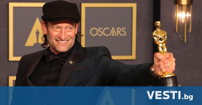Трой Коцур стана първият нечуващ актьор удостоен с Оскар след