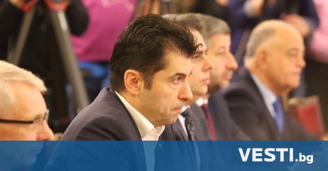 Представители на ГЕРБ СДС и на Продължаваме промяната Демократична България
