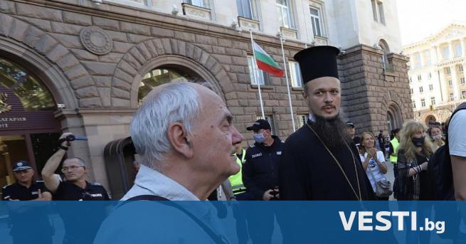 родуцентът Виктор Димчев хвана активистите на протеста в противоречие по