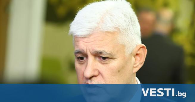 Служебният министър на отбраната Димитър Стоянов е на посещение в