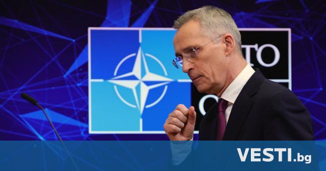 Генералният секретар на НАТО Йенс Столтенберг направи необявено посещение в