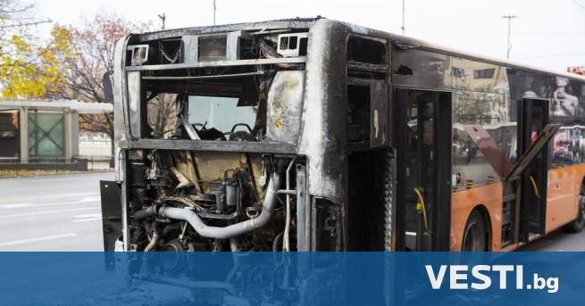 А втобус от градския транспорт в София се самозапали Инцидентът е