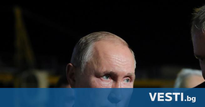 уският президент Владимир Путин заяви в събота, че Русия е