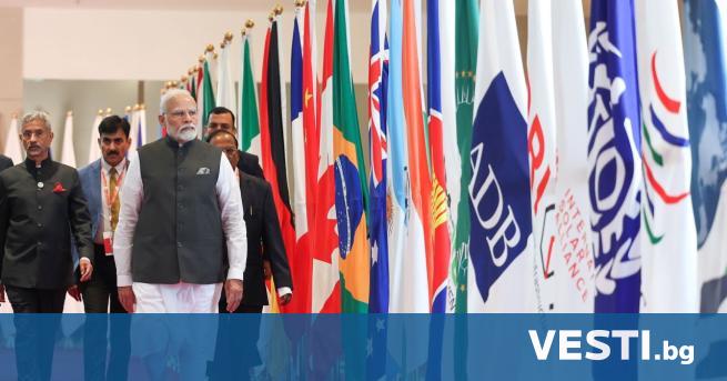 Индийският министър председател Нарендра Моди поздрави пристигащите световни лидери за срещата