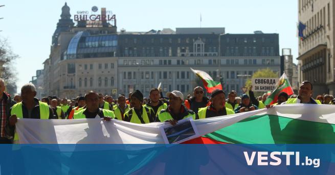 Пътностроителните фирми излязоха на национален протест, организиран от Българската браншова