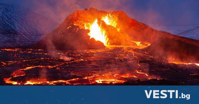 В улканичното изригване което продължава близо до столицата на Исландия