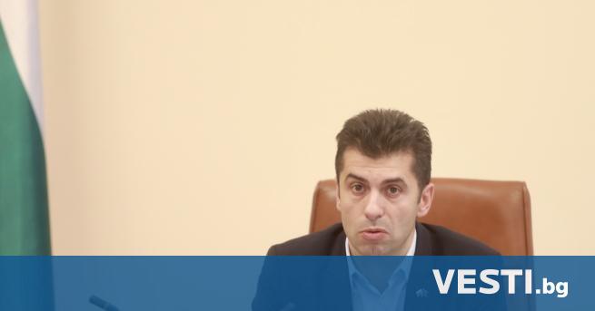 Премиерът Кирил Петков разговаря с представители на партия „Възраждане”, съобщава