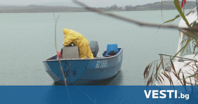 ВБургас продължава издирването на двамата рибари в язовир Мандра Те