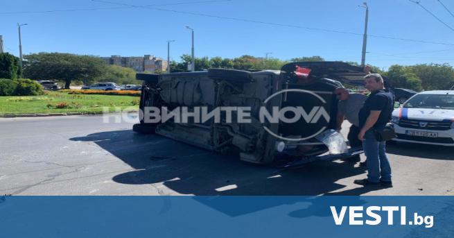 икробус на охранителна фирма се преобърна в Пловдив До инцидента се
