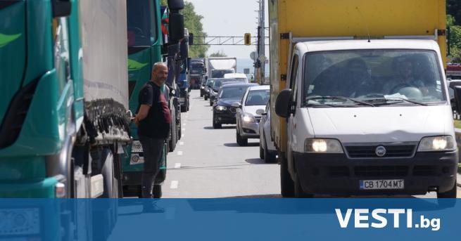 Загуби за милиони прогнозират превозвачи отвъд Дунава ако София и