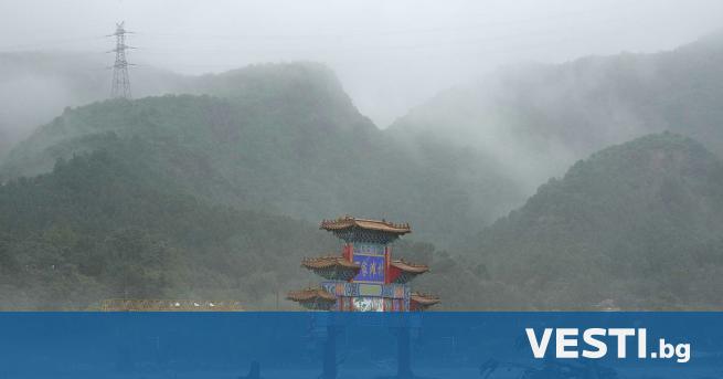 ВСевероизточен Китай продължават да се изсипват валежи след преминаването на