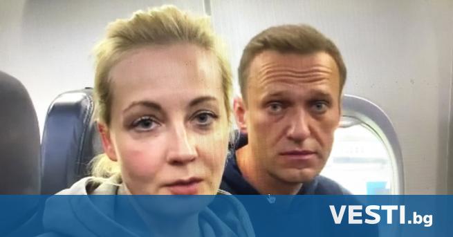 class first letter big Г лавният опозиционер в Русия Алексей Навални бе задържан от