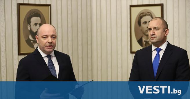 Проф. Николай Габровски върна първия мандат на президента Румен Радев