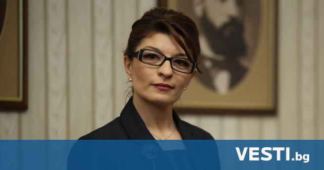 Председателят на ПГ на ГЕРБ Десислава Атанасова се възмути на