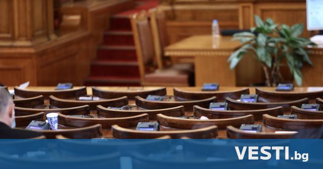 Е динодушно със 174 гласа парламентът създаде Временна комисия