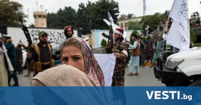 Няколко хуманитарни организации възобновиха част от дейността си в Афганистан