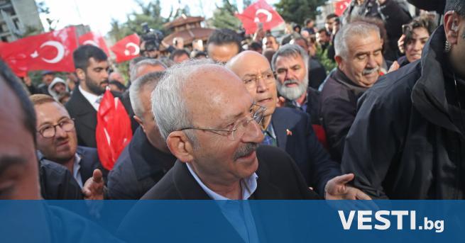 Кортежът на бившия кандидат за президент на Турция Кемал Кълъчдароглу