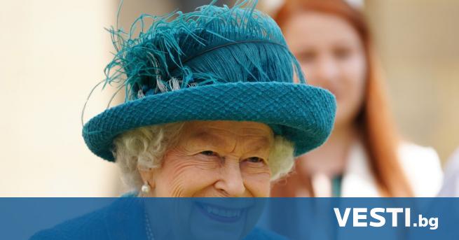 Б ританската кралица Елизабет II посети снимачната площадка и студиото